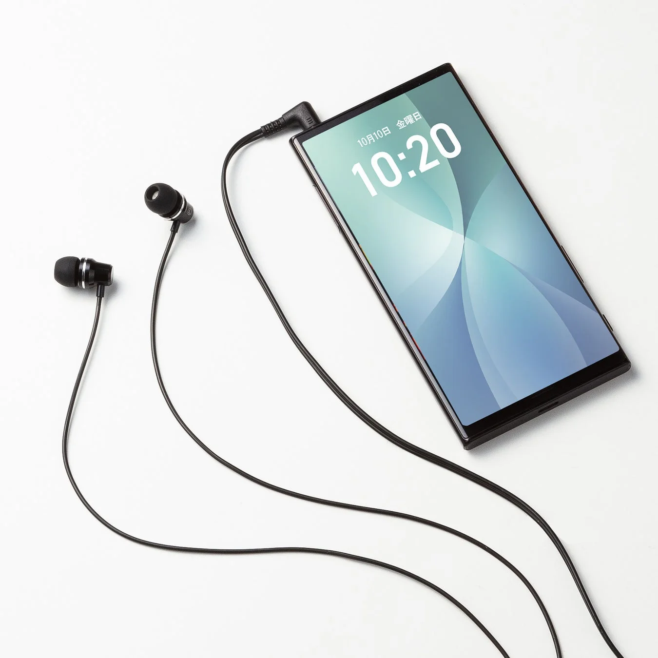 スマートフォンと有線イヤホン