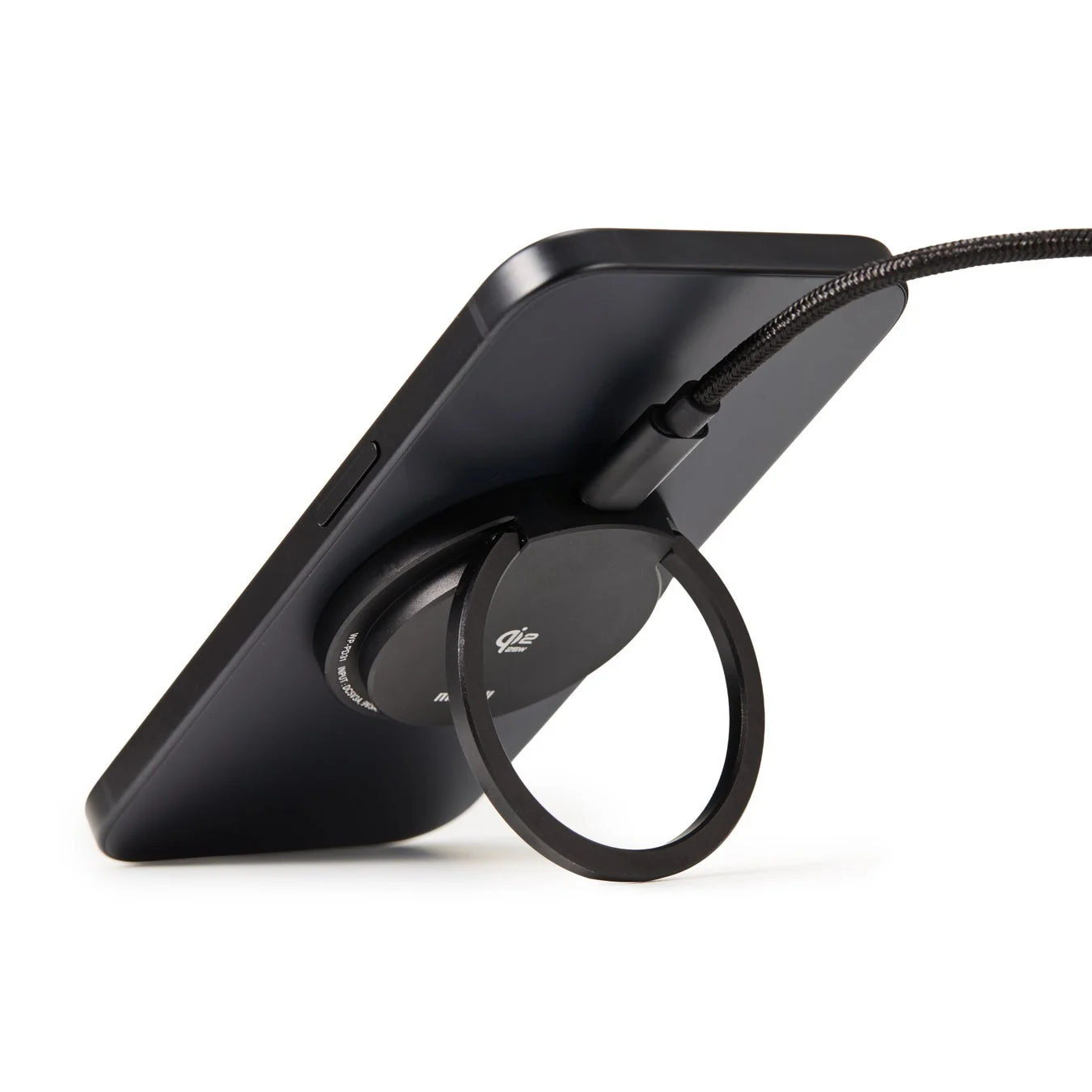 スマホを縦置きスタンドとして使用している様子