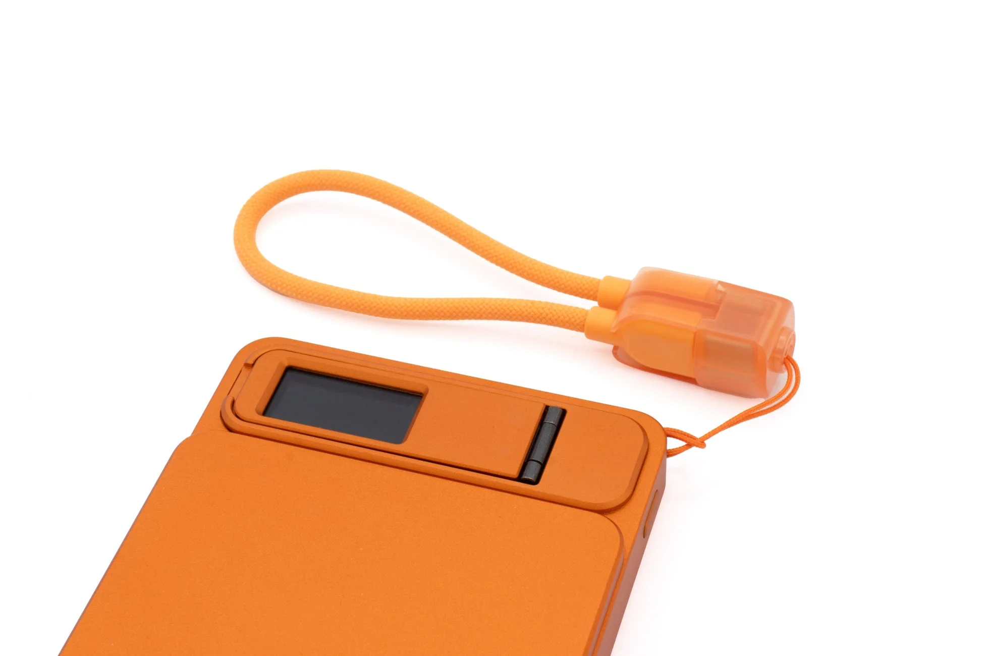 Element Metal Power Bank 8000とUSBストラップ