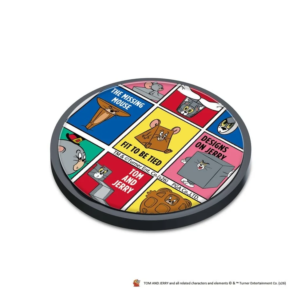 トムとジェリーのキャラクターが描かれた丸いアクセサリーまたはコースター
