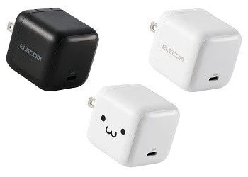 エレコム製の小型電源アダプター